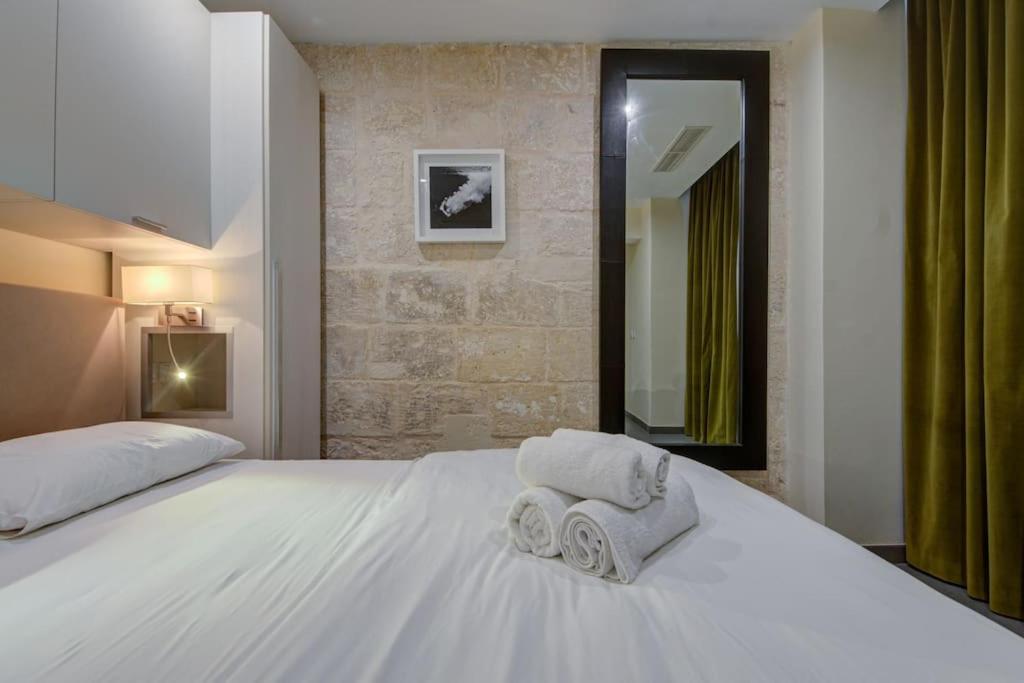 Vallettastay - Orangerie Two Bedroom Apartment 301 Bagian luar foto